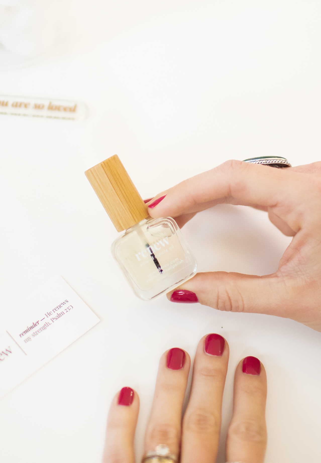 'renew' nourishing cuticle oil