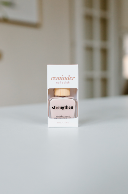 'strengthen' nourishing nail strengthener